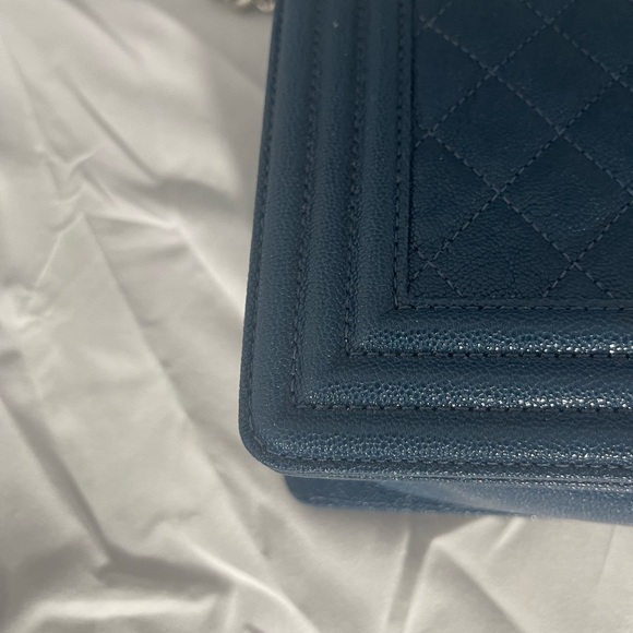 CHANEL 19B Medium Blue Caviar Boy Bag - Picture 10 of 12